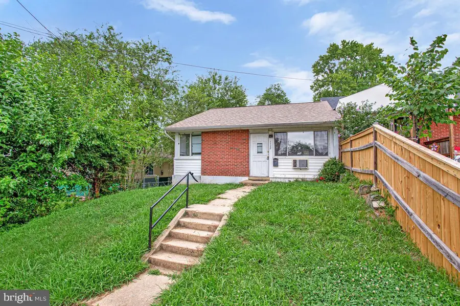 7728 Oxman Rd, Landover, MD 20785 - #2