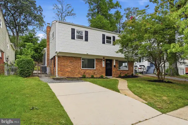 2412 Valley Way, LANDOVER, MD 20785