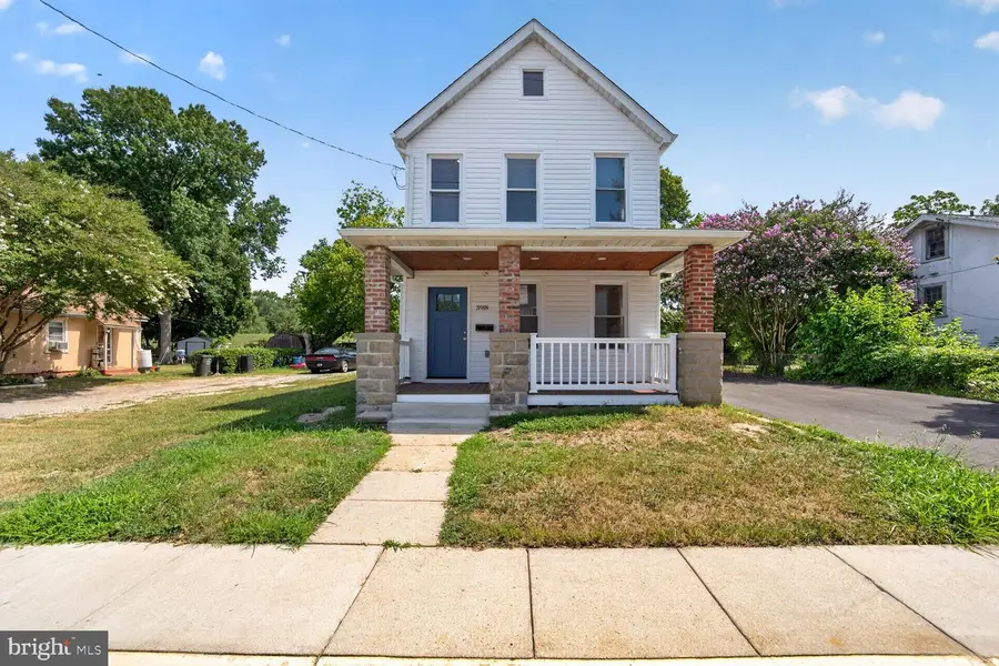3918 Allison St, Brentwood, MD 20722 - #2