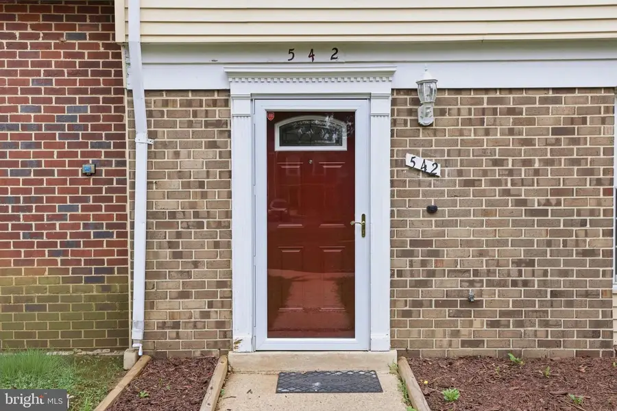 542 Peacock Dr, Landover, MD 20785 - #2