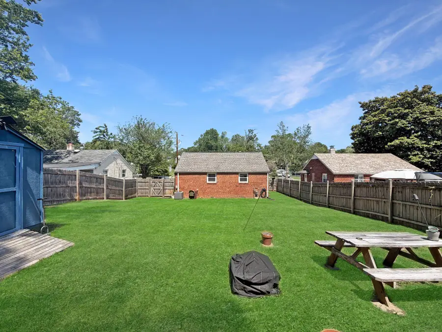 4202 73rd Ave, Hyattsville, MD 20784 - #2