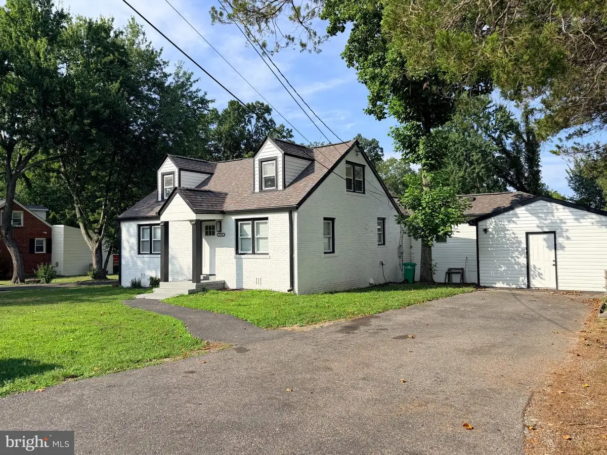 7516 Burgess Ln, Fort Washington, MD 20744 - #1