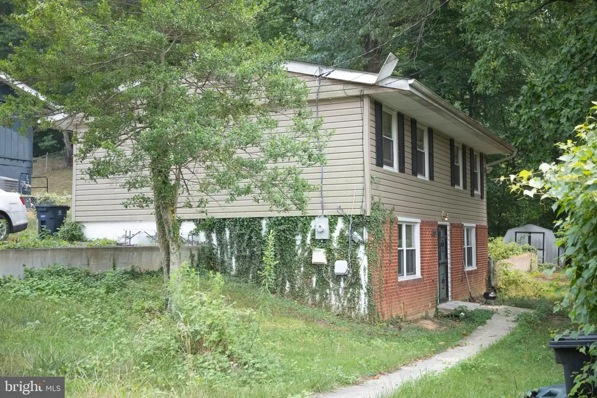 6503 Wilburn Dr, Capitol Heights, MD 20743 - #1