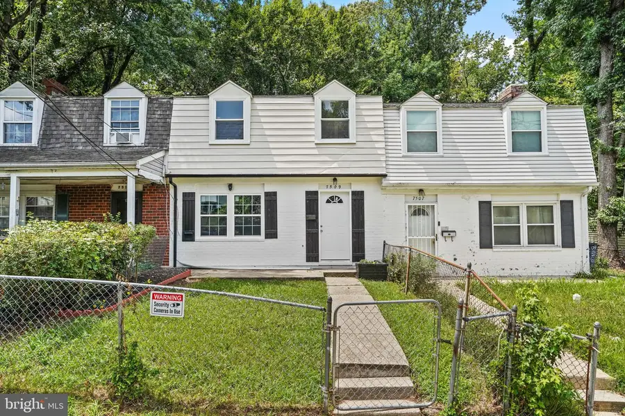 7509 Allendale Dr, Landover, MD 20785 - #2