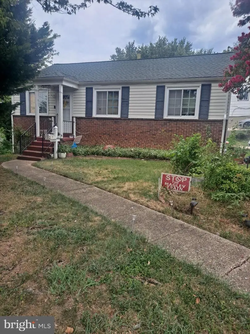 6704 Hamilton St, Riverdale, MD 20737 - #2