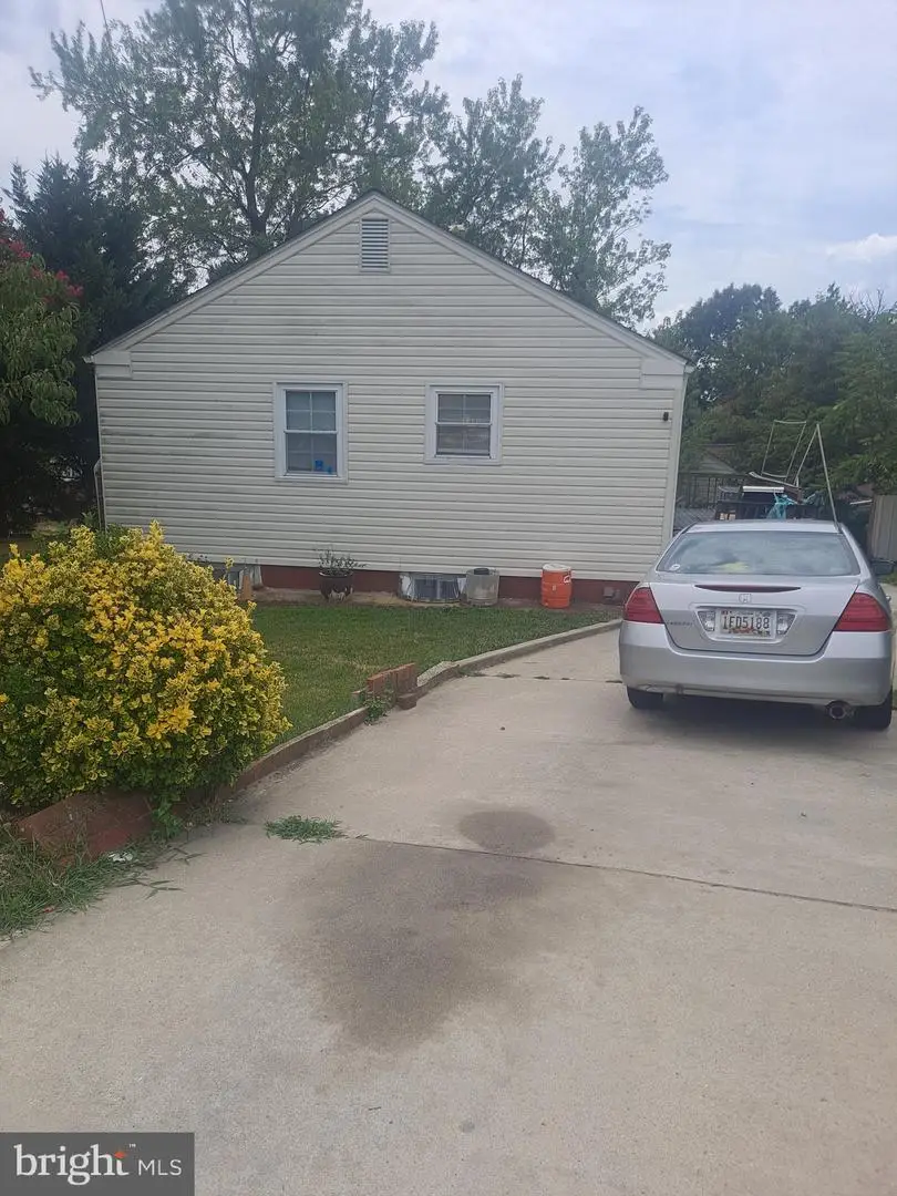 6704 Hamilton St, Riverdale, MD 20737 - #3