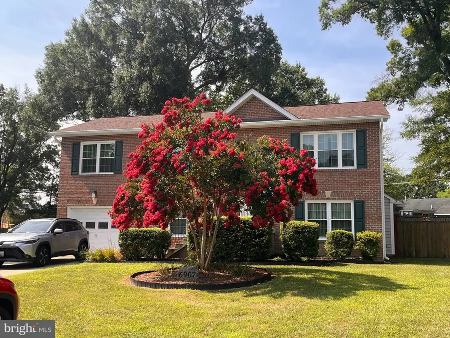 6907 Westchester Ct, Temple Hills, MD 20748 - #2