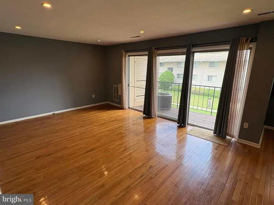 5424 85th Ave #102, Hyattsville, MD 20784 - #2