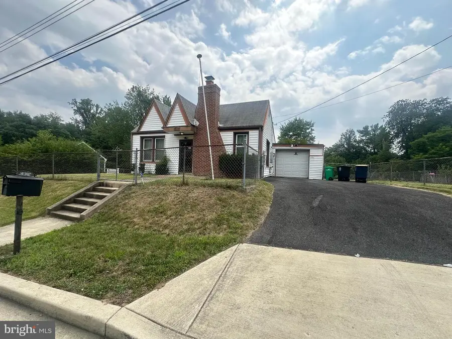 8135 Comet Dr, Fort Washington, MD 20744 - #3