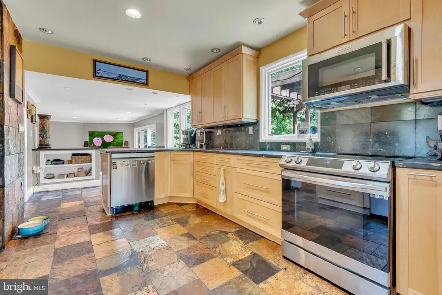 12602 Tartan Ln, Fort Washington, MD 20744 - #3
