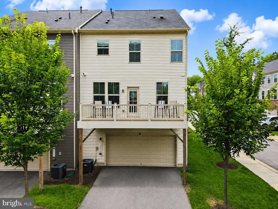 10047 Dorsey Ln, Lanham, MD 20706 - #2