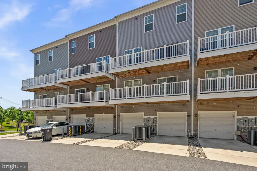 2708 Duvall Ridge Rd #415, Landover, MD 20785 - #3