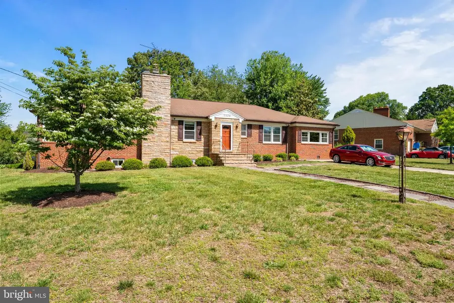 5408 Manchester Dr, Suitland, MD 20746 - #2