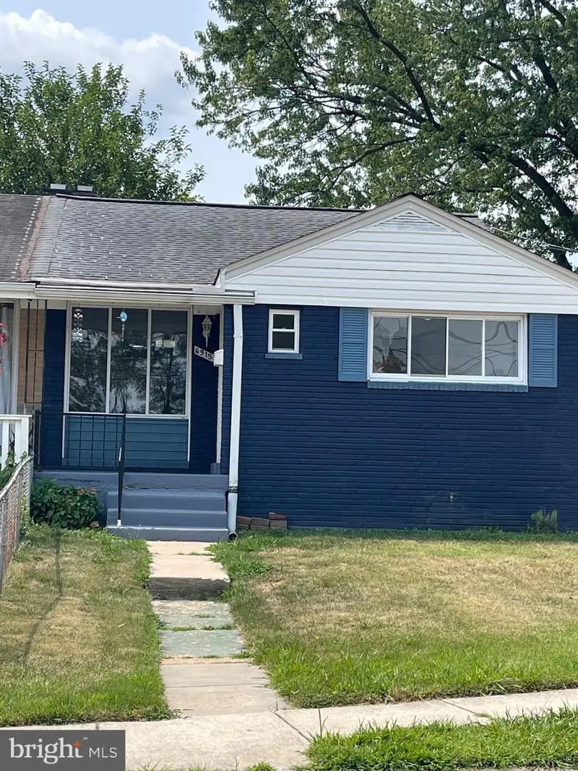 6915 Freeport St, Hyattsville, MD 20784 - #3