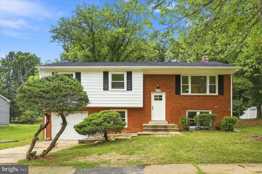 9309 Cross Bow Rd, Fort Washington, MD 20744 - #2