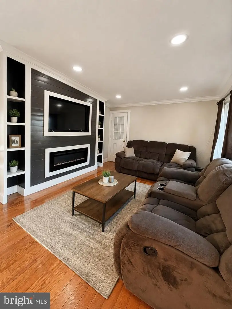 6203 Middleton Ln, Temple Hills, MD 20748 - #3