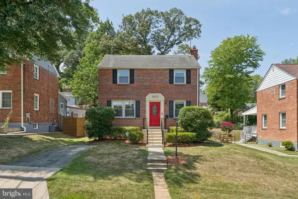 4826 Woodlawn Dr, HYATTSVILLE, MD 20784