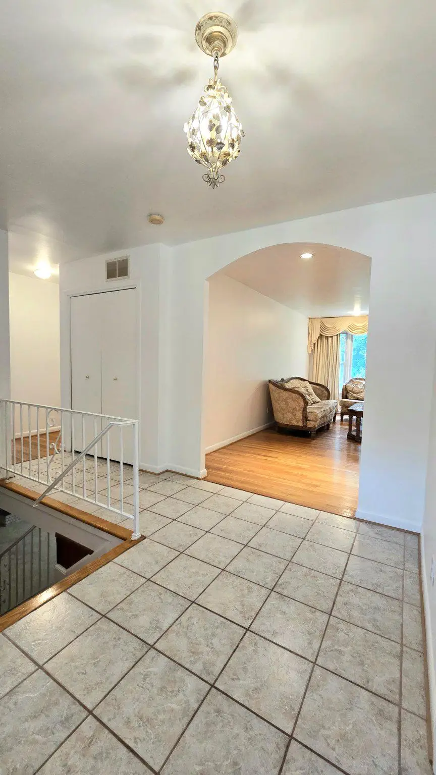 10928 Pleasant Acres Dr, Hyattsville, MD 20783 - #3