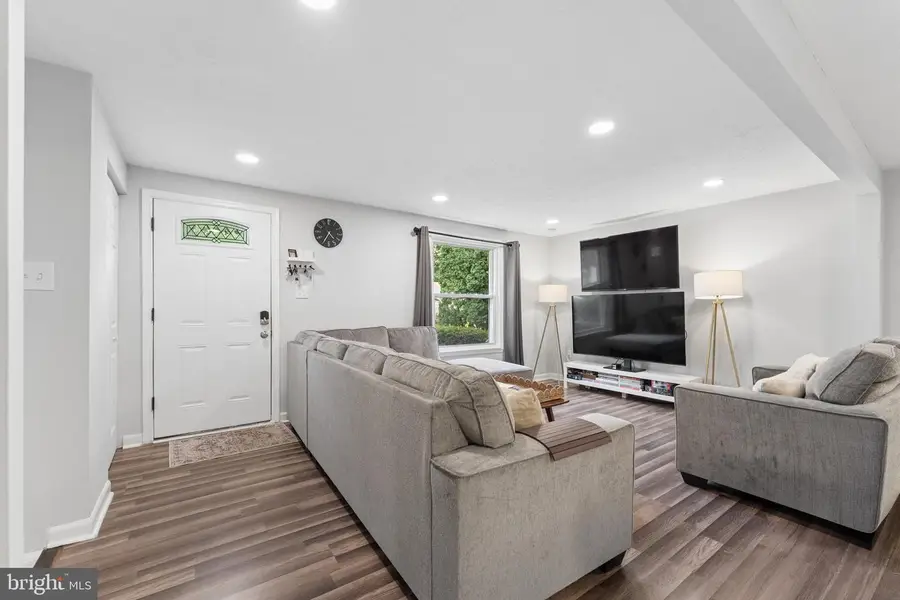 903 Castlewood Dr, Upper Marlboro, MD 20774 - #3