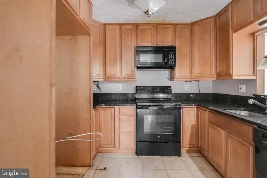 4668 Winterberry Ln, Oxon Hill, MD 20745 - #3