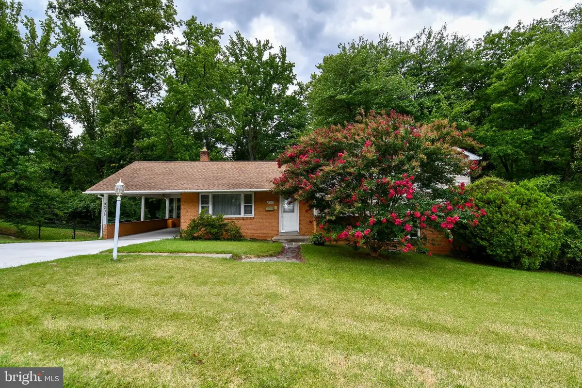 9205 Wellington Ct, Lanham, MD 20706 - #1