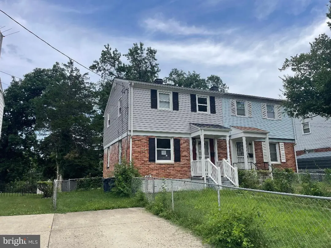 5902 Shoshone Dr, Oxon Hill, MD 20745 - #1