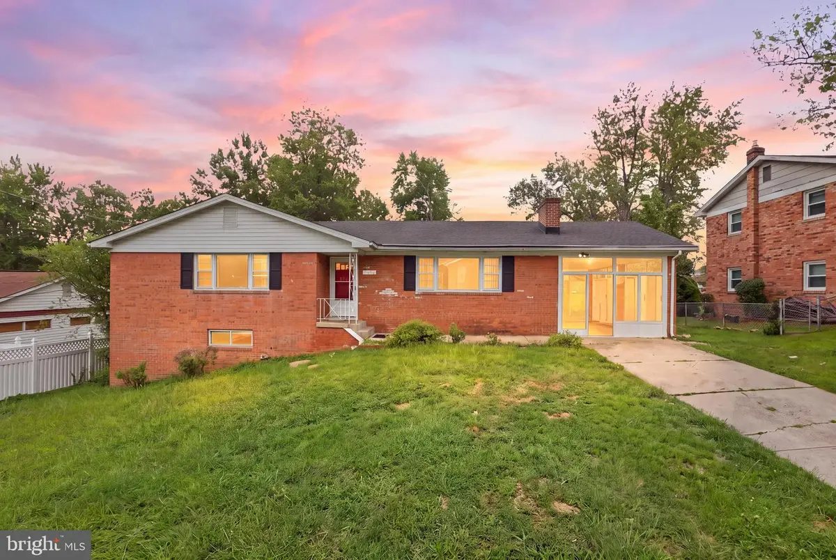 6915 Briarcliff Dr, Clinton, MD 20735 - #1