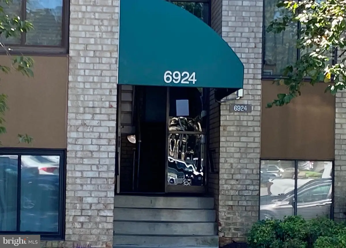 6924 Hanover Pkwy #1, Greenbelt, MD 20770 - #1