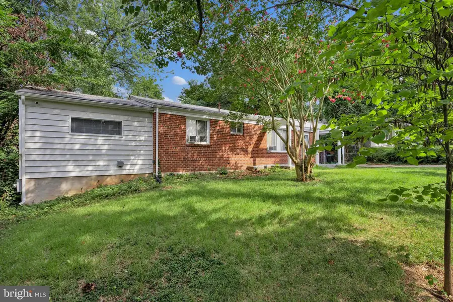 3307 Rutgers St, Hyattsville, MD 20783 - #2