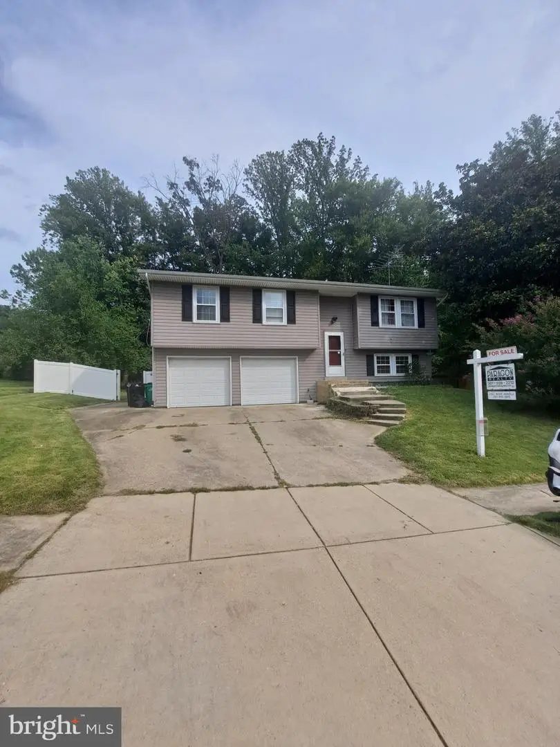 10306 Queen Elizabeth Dr, Upper Marlboro, MD 20772 - #1