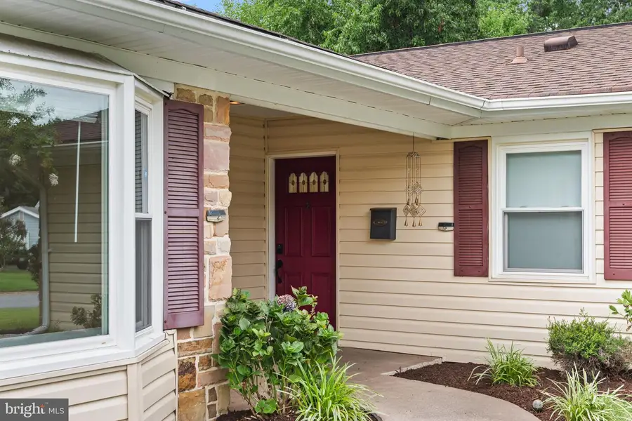 12327 Flamingo Ln, Bowie, MD 20715 - #2