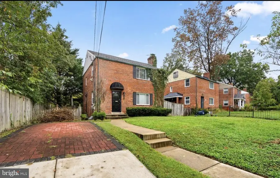 1502 Delmont Ln, Takoma Park, MD 20912 - #3