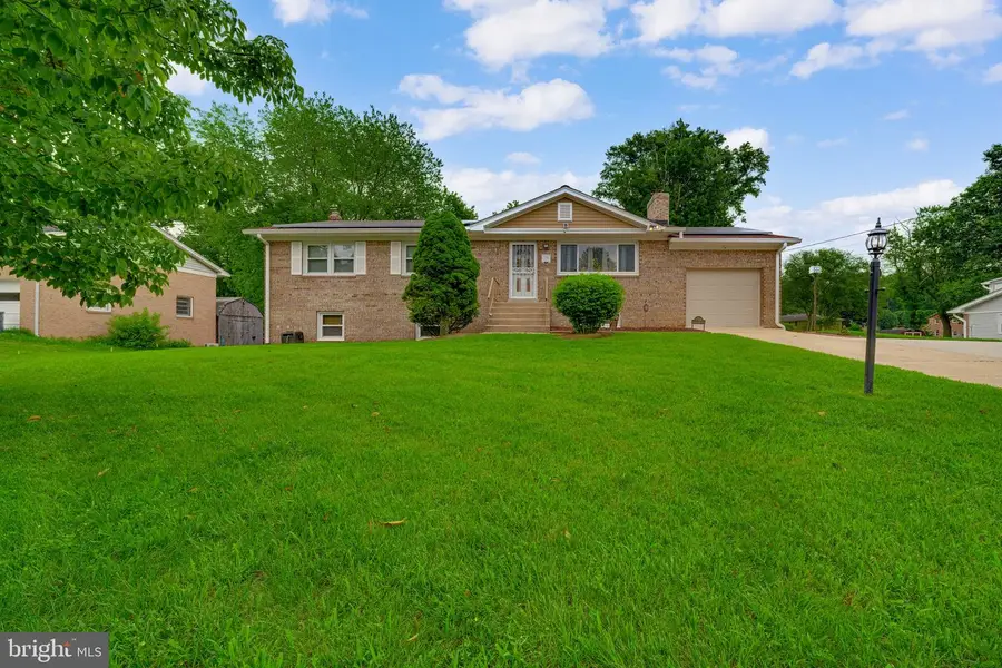 11729 Redwood Dr E, Brandywine, MD 20613 - #2
