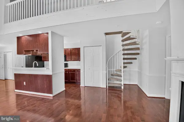 9816 Lake Pointe Ct #302, UPPER MARLBORO, MD 20774