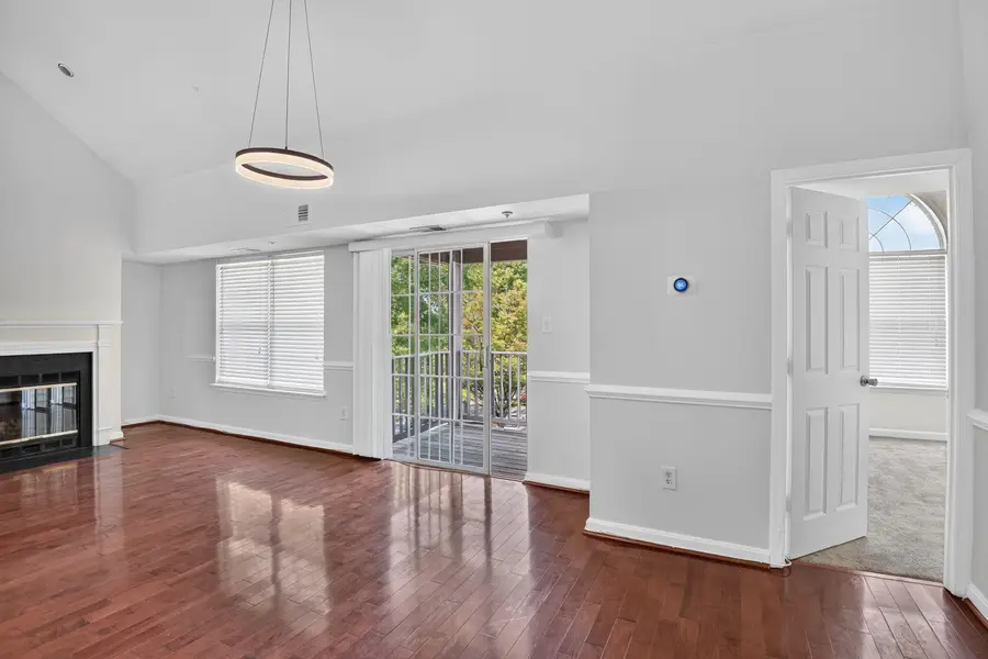 9816 Lake Pointe Ct #302, Upper Marlboro, MD 20774 - #2