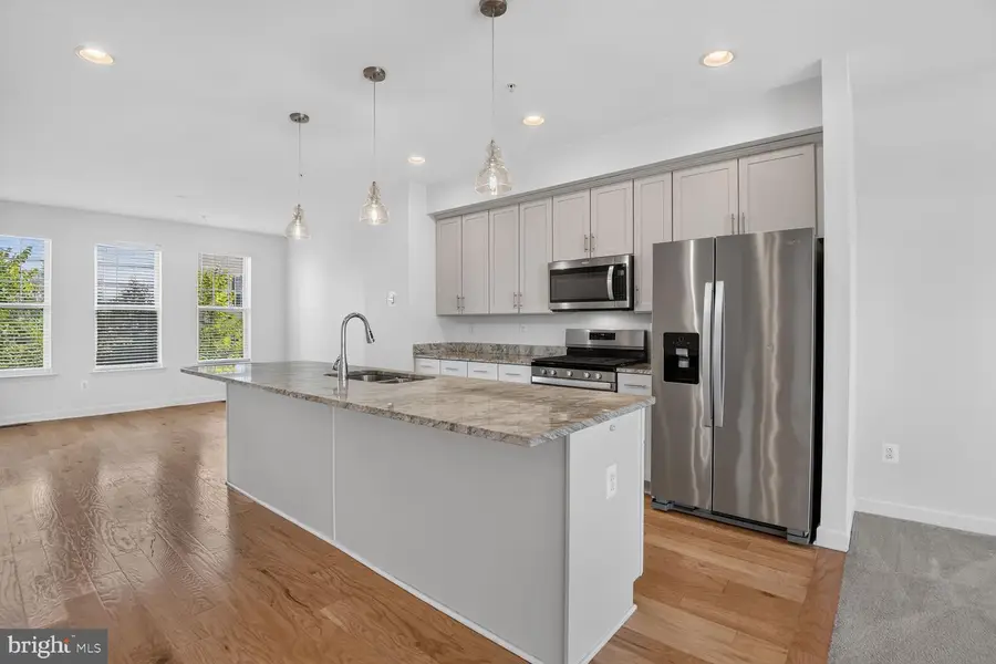 9904 Wood Edge Way, Lanham, MD 20706 - #2