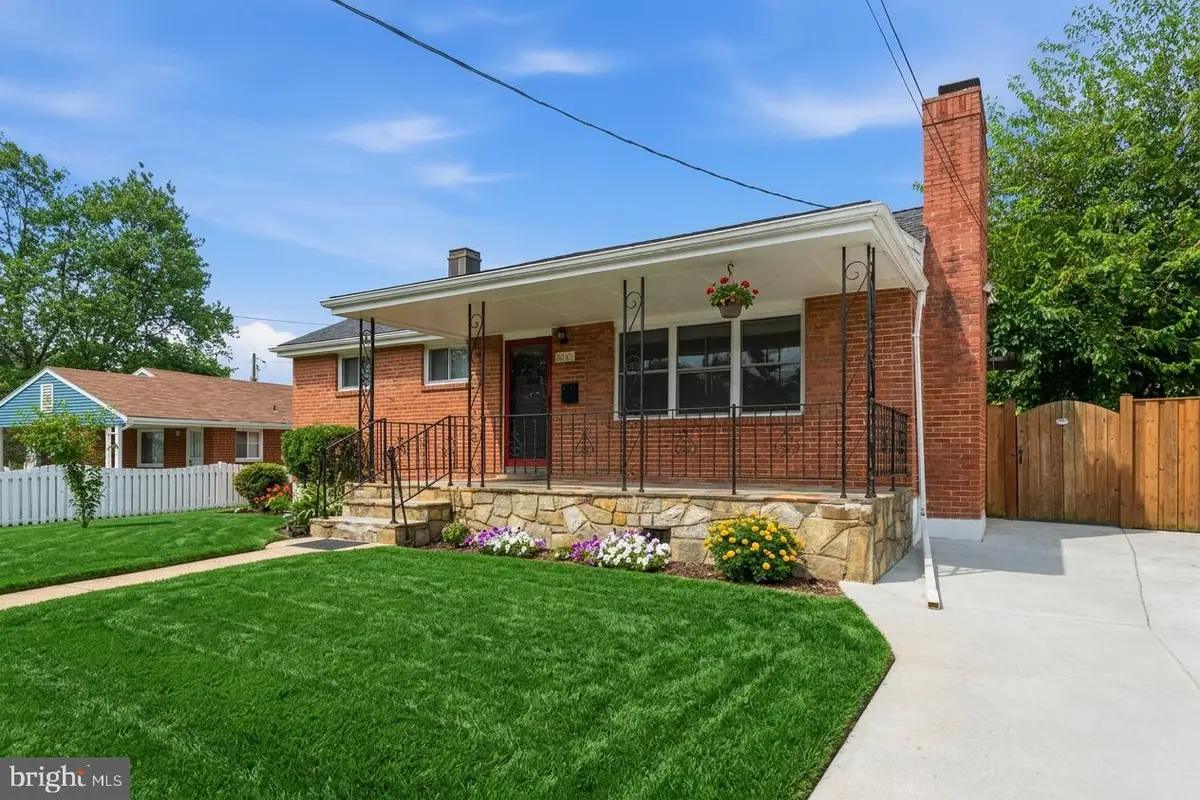 6611 Newport Rd, Hyattsville, MD 20784 - #1