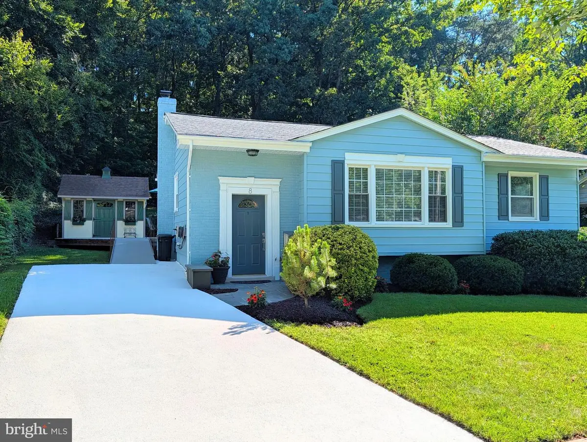 8 Empire Pl, Greenbelt, MD 20770 - #1
