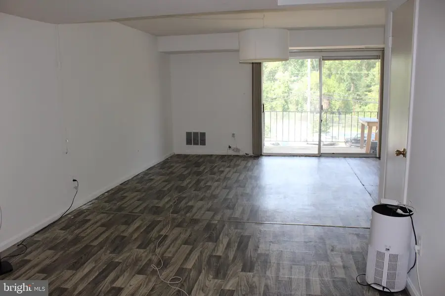 7938 Lakecrest Dr, Greenbelt, MD 20770 - #3