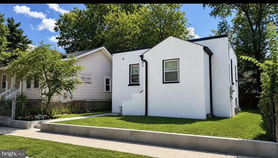 4321 Monroe St, Brentwood, MD 20722 - #2
