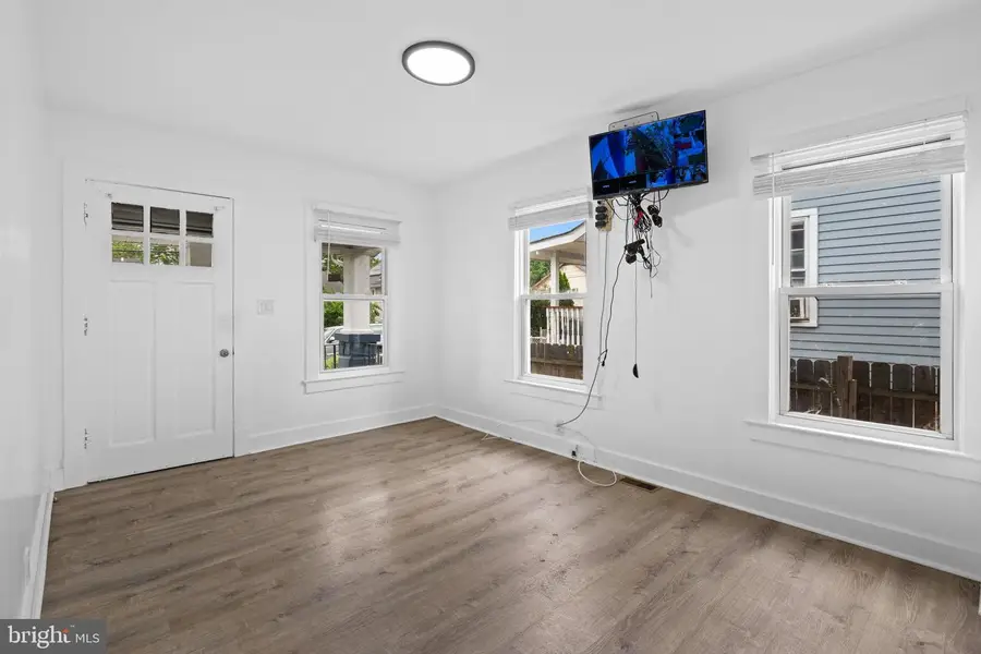 4004 Lawrence St, Brentwood, MD 20722 - #3