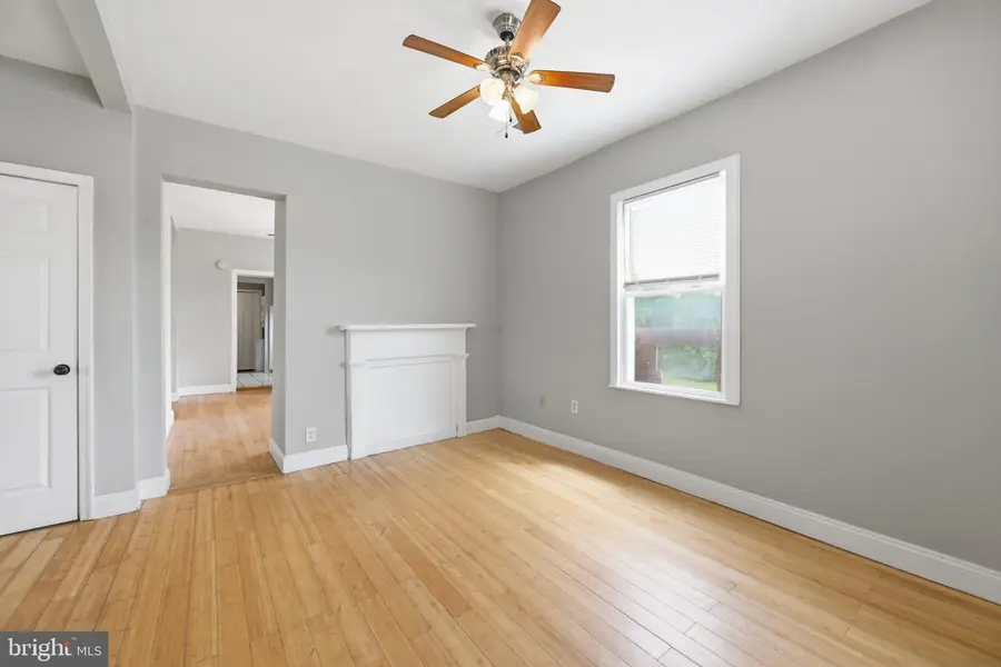 809 Eastern Ave, Fairmount Heights, MD 20743 - #3
