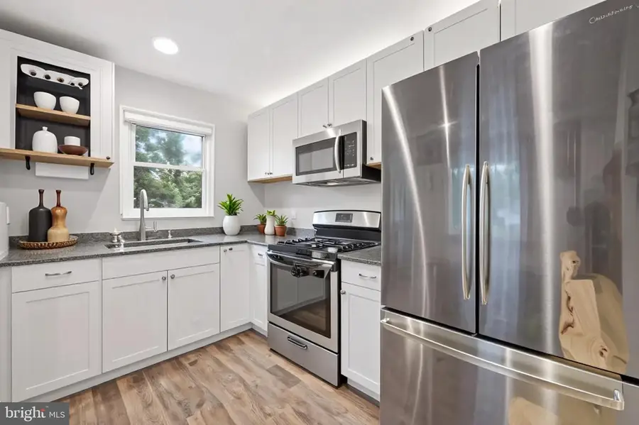 7214 Annapolis Rd, Hyattsville, MD 20784 - #2
