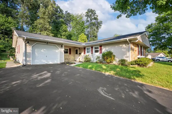 4005 Woodhaven Ln, BOWIE, MD 20715