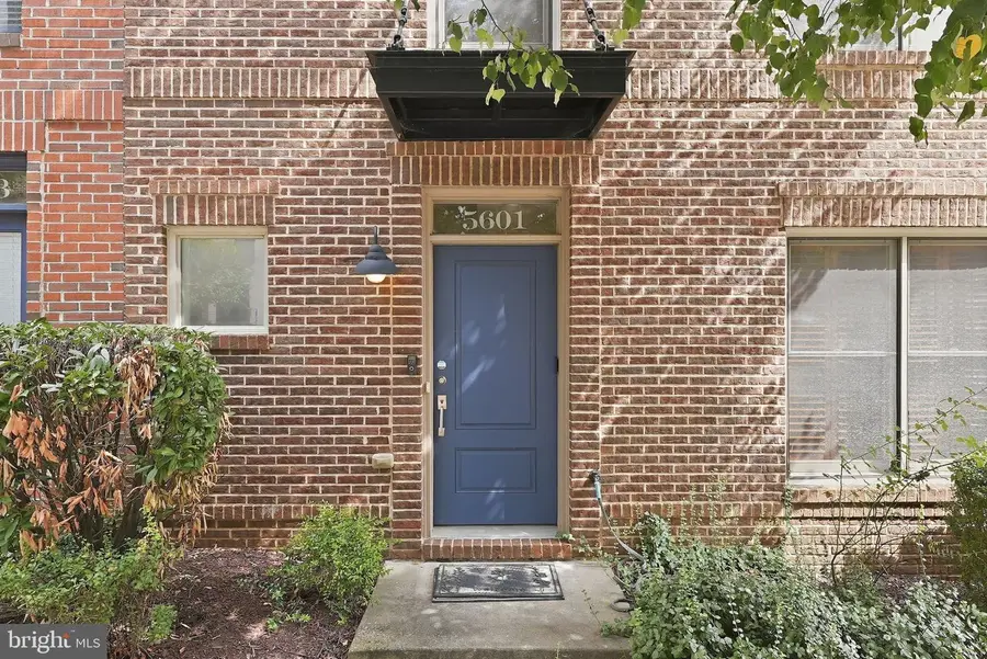5601 Lustine St, Hyattsville, MD 20781 - #3
