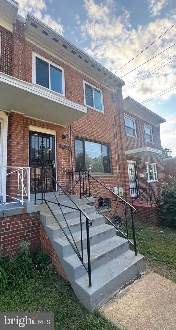 3525 Manorwood Dr, Hyattsville, MD 20782 - #1