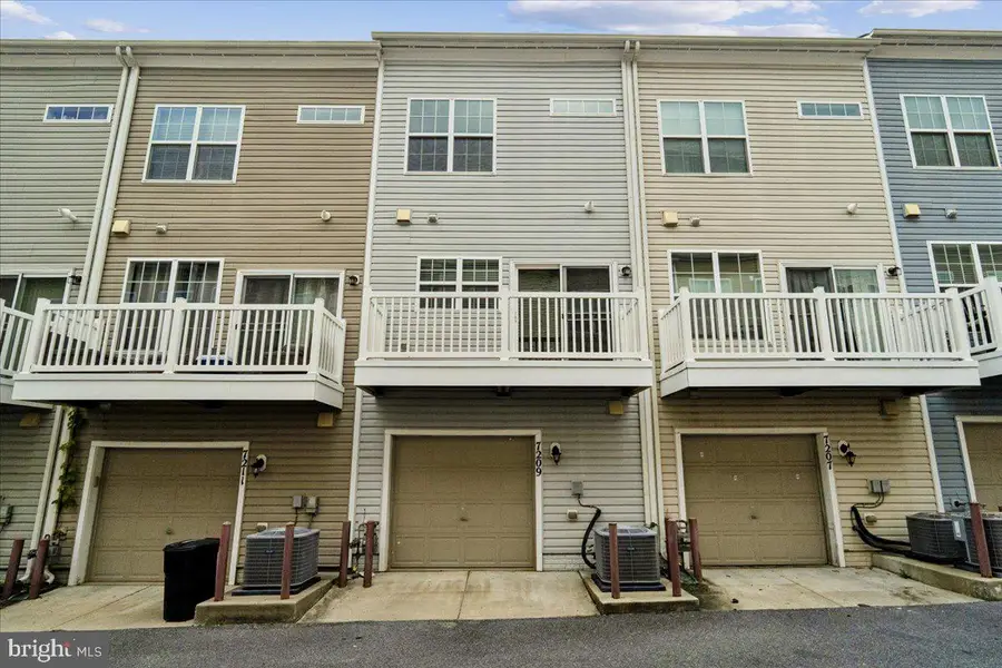 7209 Silver Thorn Way, Beltsville, MD 20705 - #2