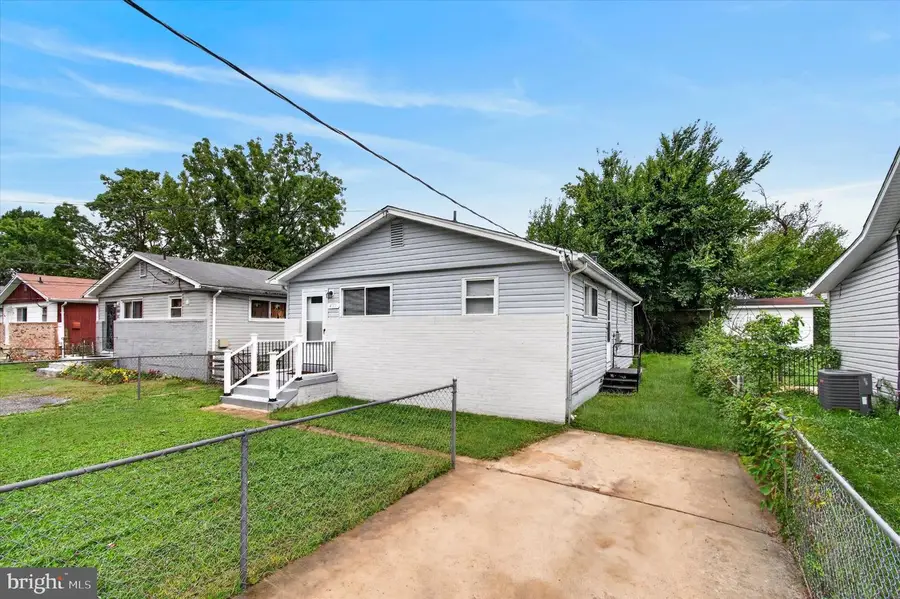 405 Birchleaf Ave, Capitol Heights, MD 20743 - #2