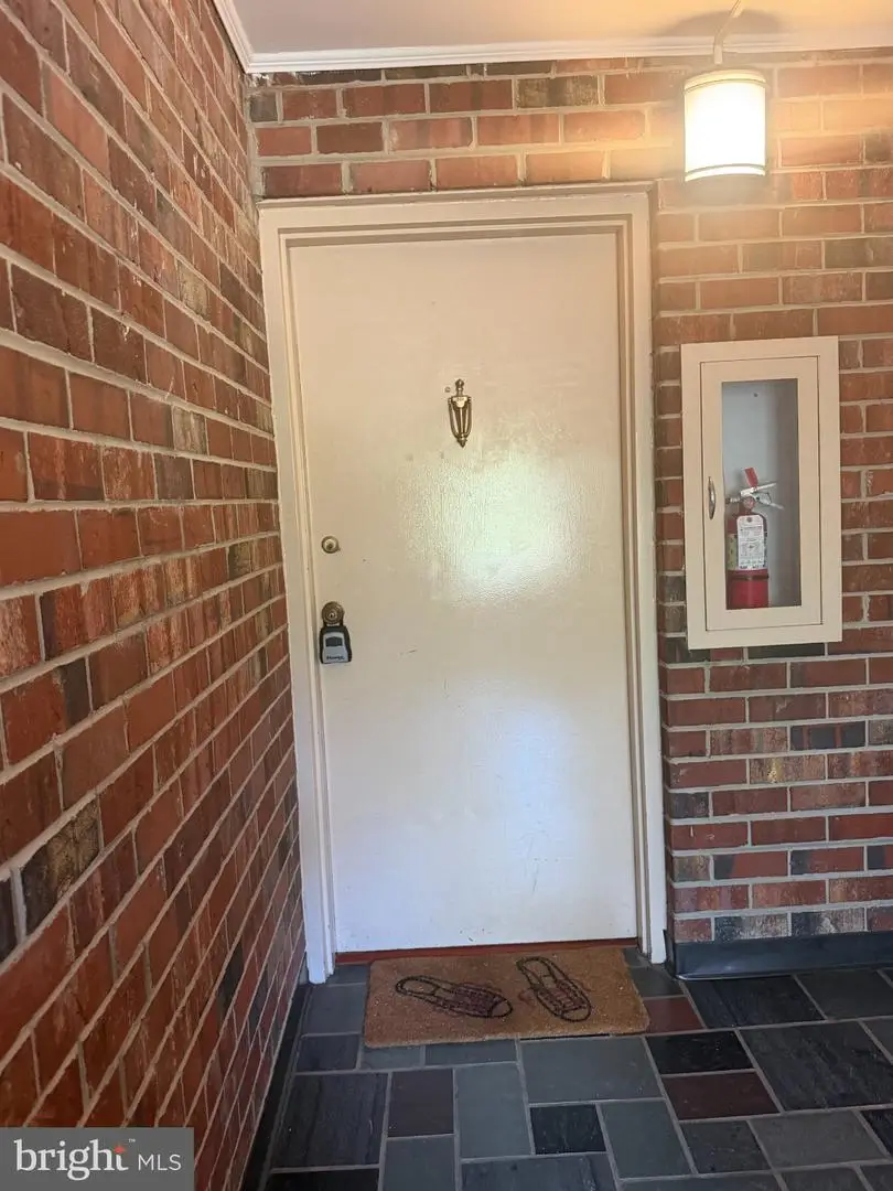6022 Westchester Dr #301, College Park, MD 20740 - #2