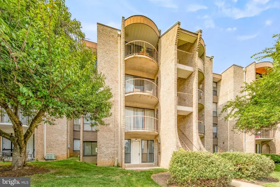 3319 Huntley Square Dr #t, Temple Hills, MD 20748 - #2